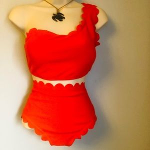 New Bikini set with wavy edge sz Lg.